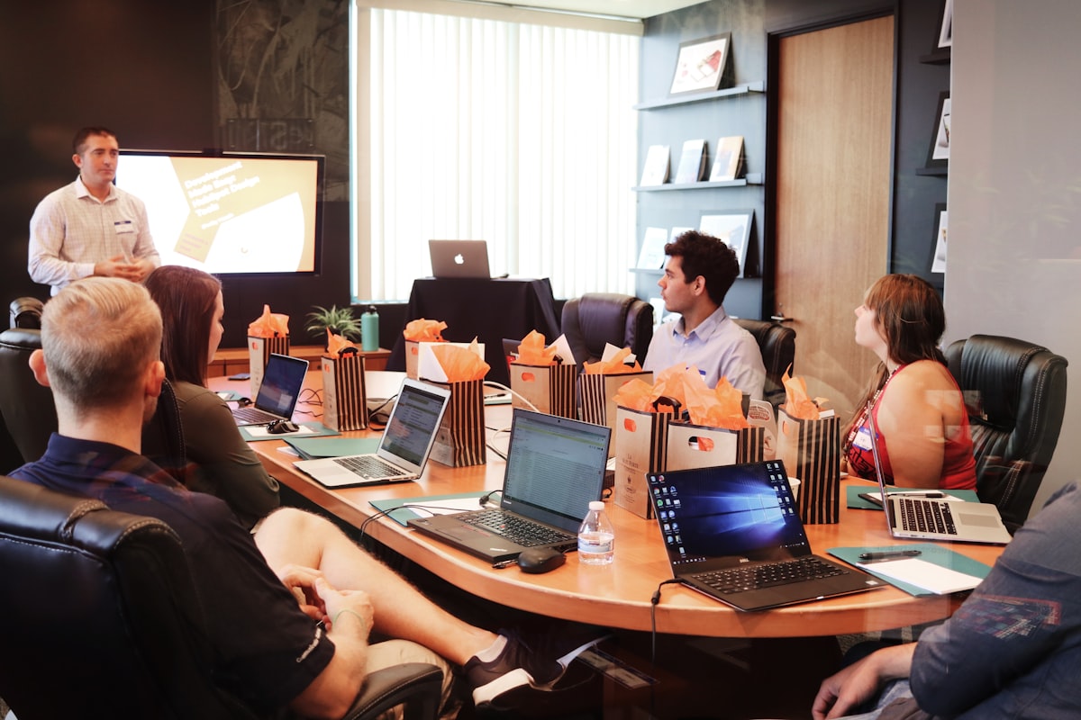 Owlio Works Team Collaboration